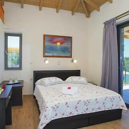 Tsoukalades Sleeps 2 Air Con Wifi فيلة
